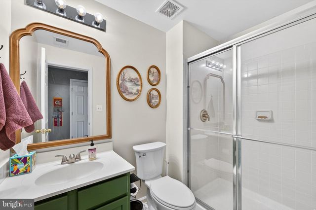 612 FRONTIER FORT LN, Strasburg, VA 22657