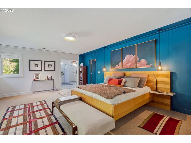 1545 S MARY FAILING Ct, Portland, OR 97219