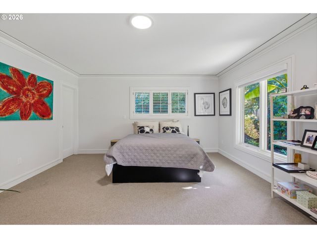 1545 S MARY FAILING Ct, Portland, OR 97219