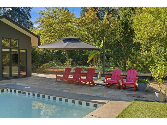 1545 S MARY FAILING Ct, Portland, OR 97219