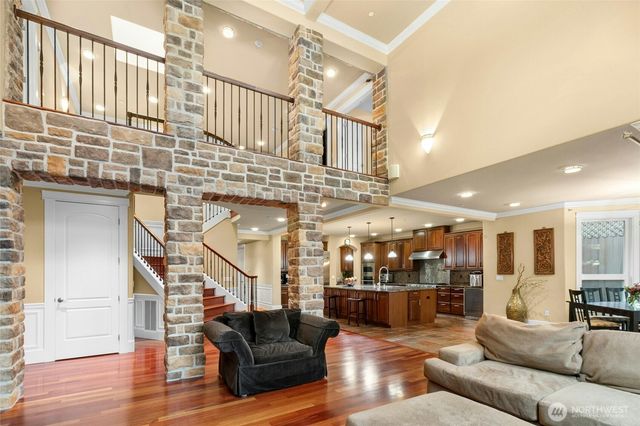 18634 92nd Avenue NE, Bothell, WA 98011