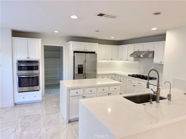 11226 Evergreen, Corona, CA 92883