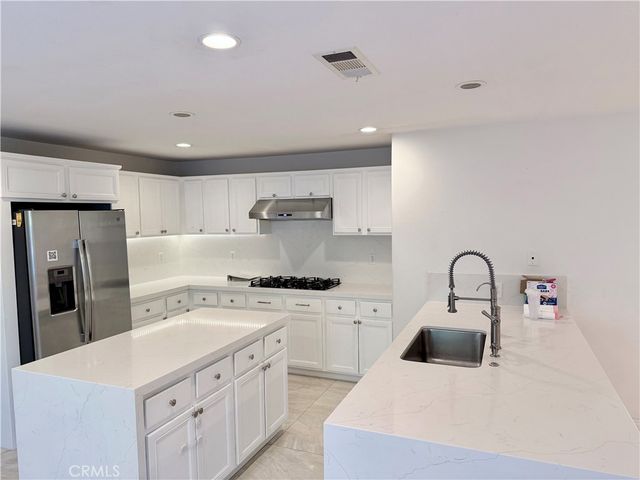11226 Evergreen, Corona, CA 92883