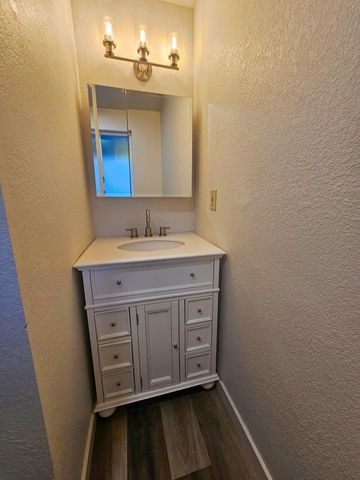 15815 Timberline Lane, Klamath Falls, OR 97601