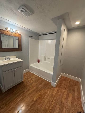 8124 County Road 381, Tyler, TX 75708
