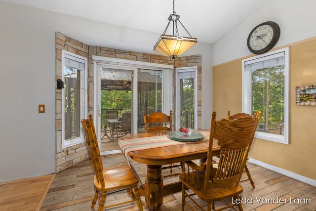 9520 Hidden Bluff Drive, Rockford, MI 49341