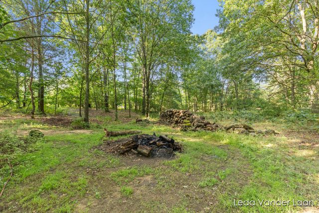 9520 Hidden Bluff Drive, Rockford, MI 49341