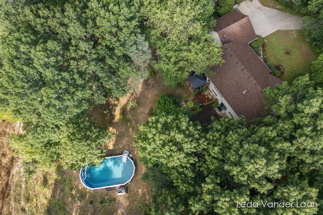 9520 Hidden Bluff Drive, Rockford, MI 49341