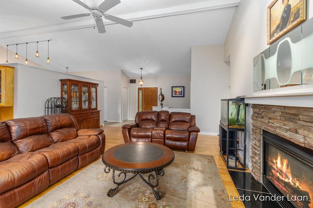 9520 Hidden Bluff Drive, Rockford, MI 49341