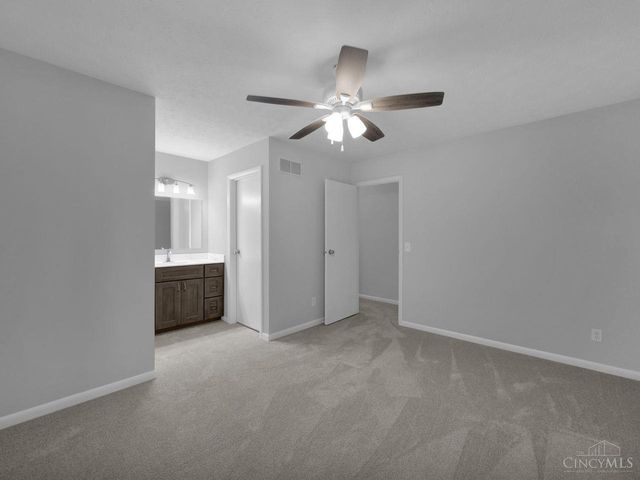 5015 Columbia Circle, West Chester, OH 45011