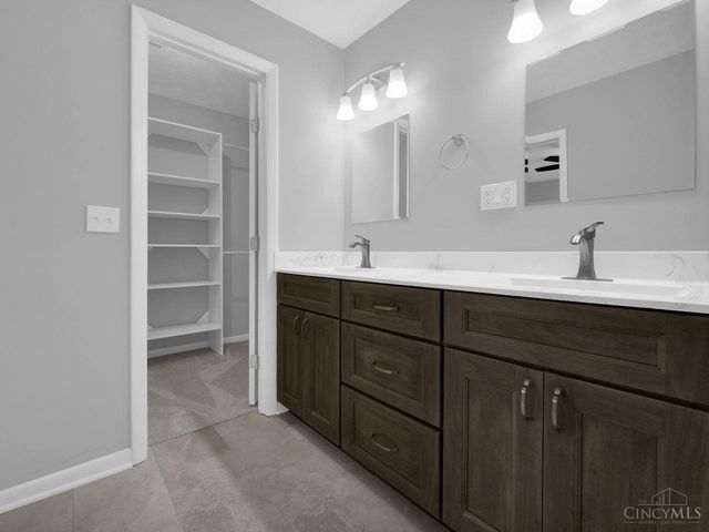 5015 Columbia Circle, West Chester, OH 45011