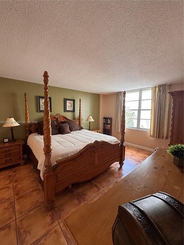 3725 S Ocean Dr 421, Hollywood, FL 33019