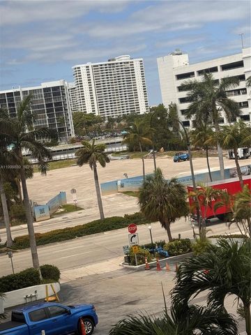 3725 S Ocean Dr 421, Hollywood, FL 33019