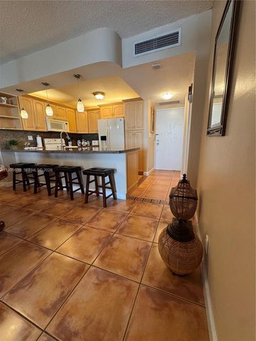 3725 S Ocean Dr 421, Hollywood, FL 33019