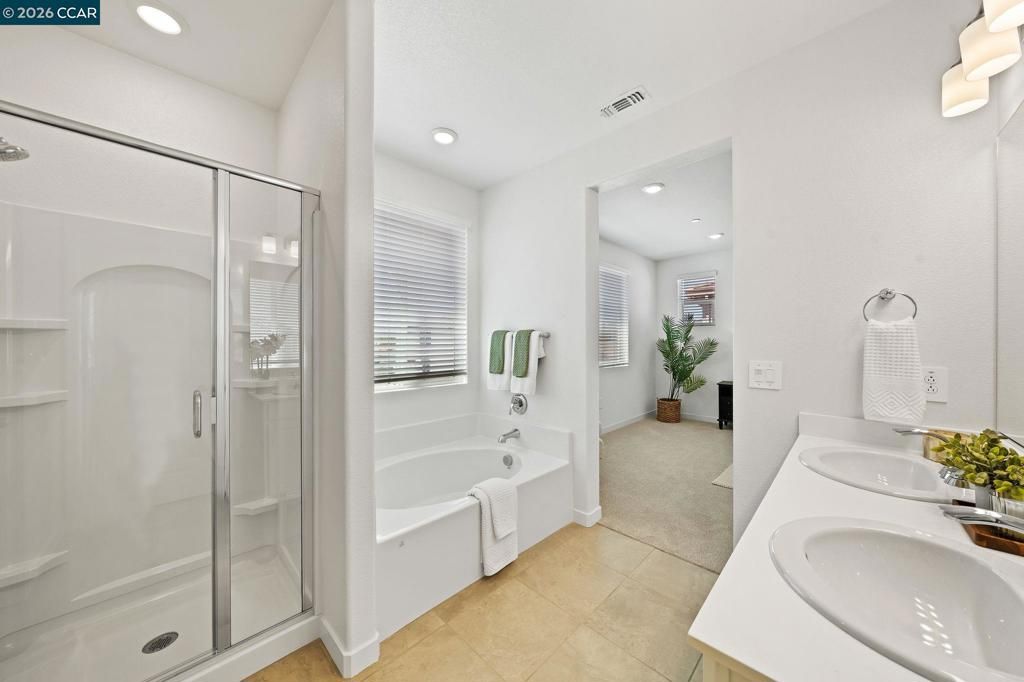 Image 35 of property listing at 330 Viceroy, Brentwood, CA 94513