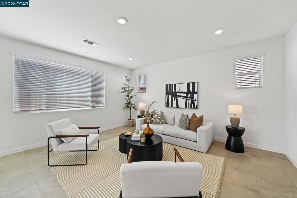 Image 6 of property listing at 330 Viceroy, Brentwood, CA 94513