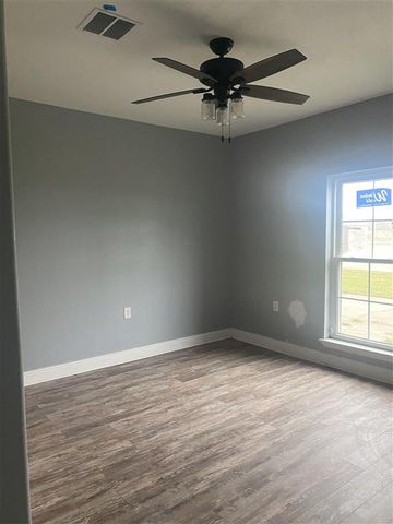 7480 Palomino Dr, Iowa, LA 70647