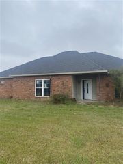 7480 Palomino Dr, Iowa, LA 70647