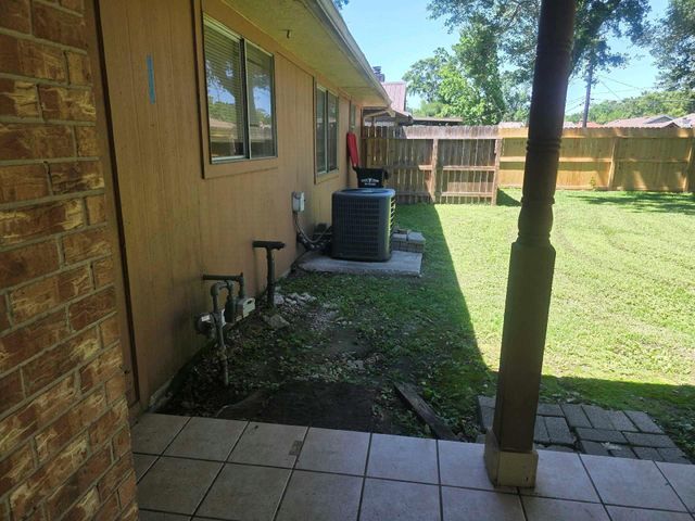 5006 Timber Ridge Street, Baytown, TX 77521
