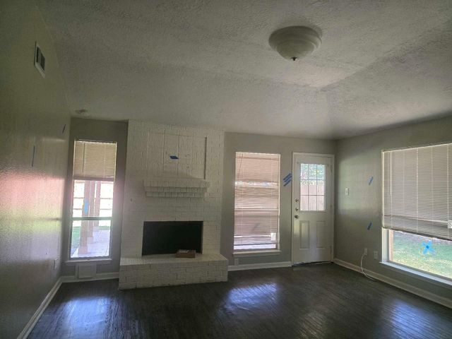 5006 Timber Ridge Street, Baytown, TX 77521