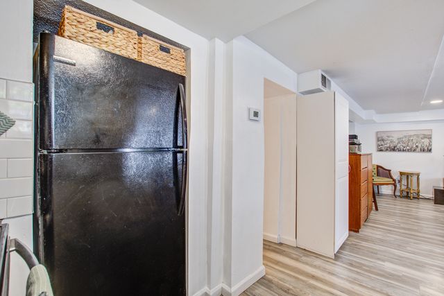 65 Vanderhorst Street Apt B, Charleston, SC 29403