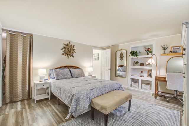65 Vanderhorst Street Apt B, Charleston, SC 29403