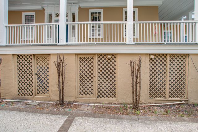 65 Vanderhorst Street Apt B, Charleston, SC 29403