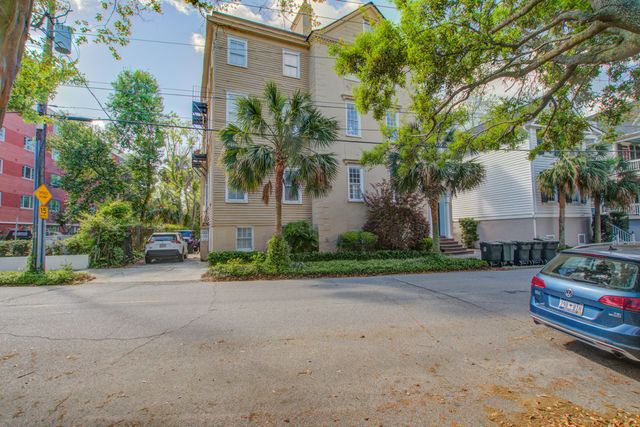 65 Vanderhorst Street Apt B, Charleston, SC 29403