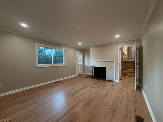 2701 Tudor Road, Winston-salem, NC 27106