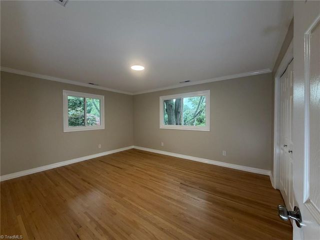 2701 Tudor Road, Winston-salem, NC 27106