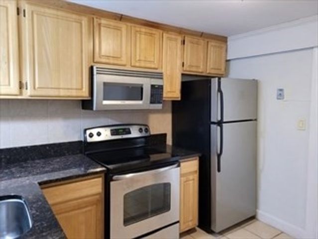 623 Cummins Hwy B, Boston, MA 02136
