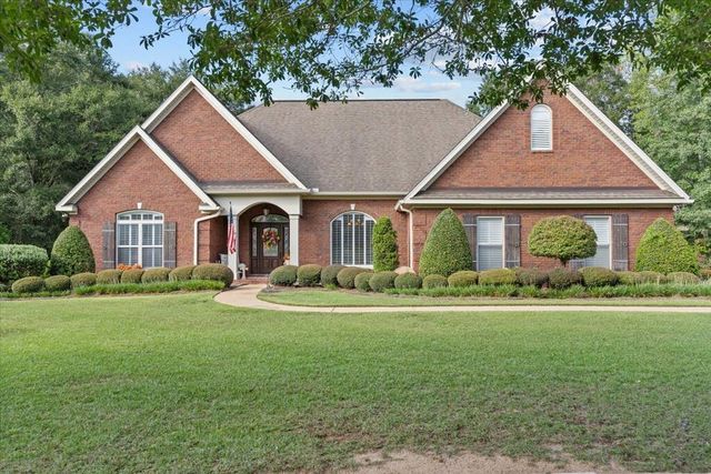 624 Prestwick Dr, Dothan, AL 36305