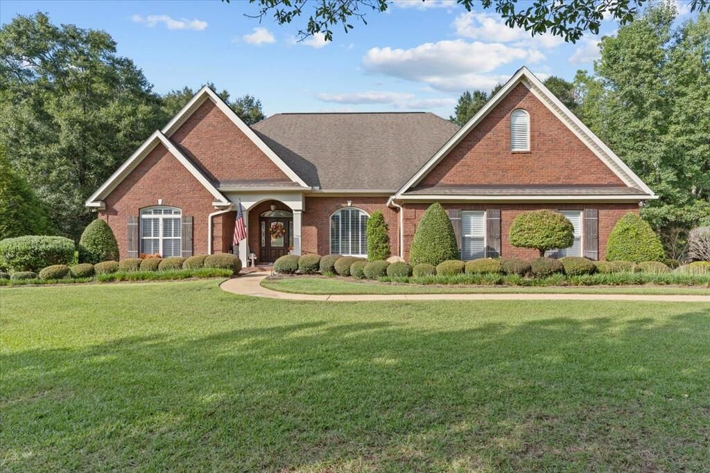 624 Prestwick Dr, Dothan, AL 36305