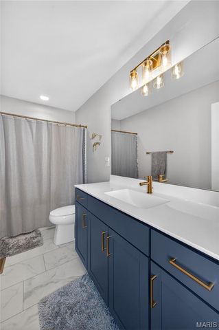 9038 Camino Trail, St Charles, MO 63304