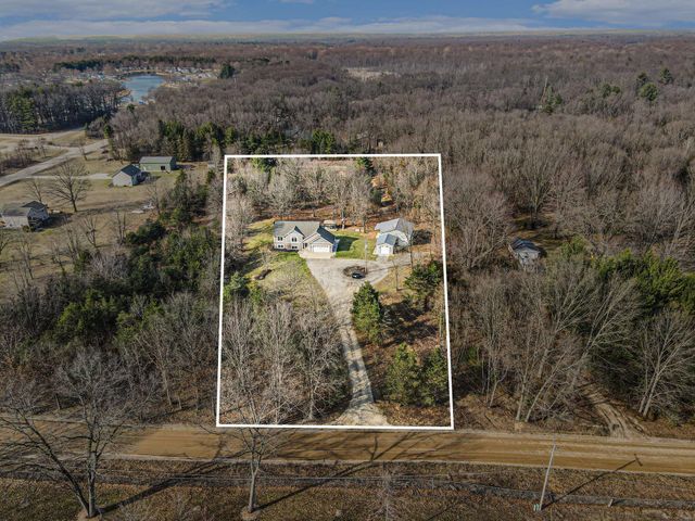 2579 136th Avenue, Dorr, MI 49323