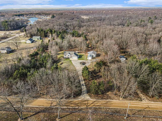 2579 136th Avenue, Dorr, MI 49323