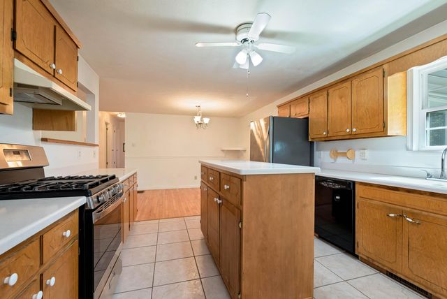 303 Jennys Cove Road, Cleveland, GA 30528