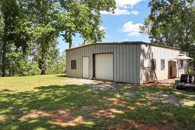 303 Jennys Cove Road, Cleveland, GA 30528