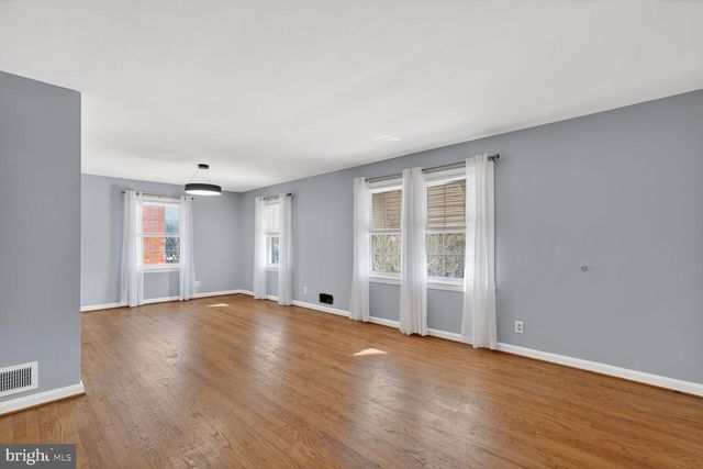 2611 13TH RD S, Arlington, VA 22204