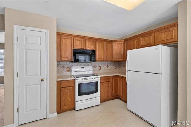 11 Swift Creek Court, St Peters, MO 63376
