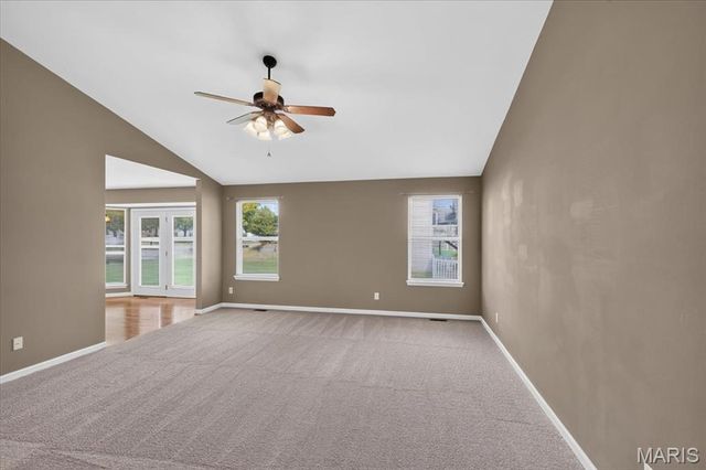 11 Swift Creek Court, St Peters, MO 63376