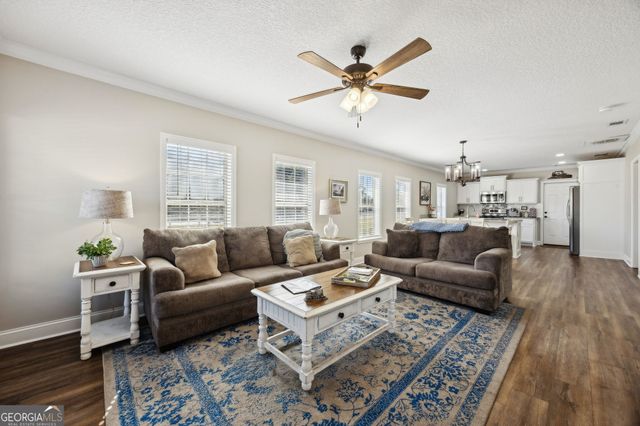 383 1st Street, Folkston, GA 31537