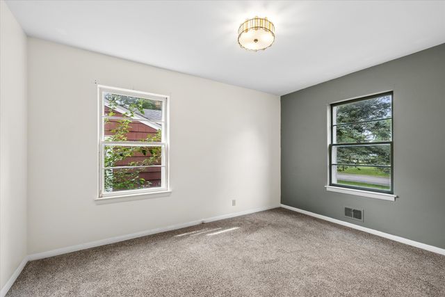 805 N Mitchell Avenue, Arlington Heights, IL 60004