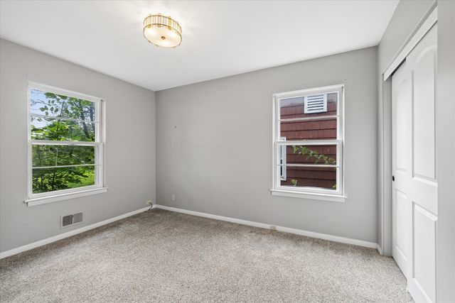 805 N Mitchell Avenue, Arlington Heights, IL 60004