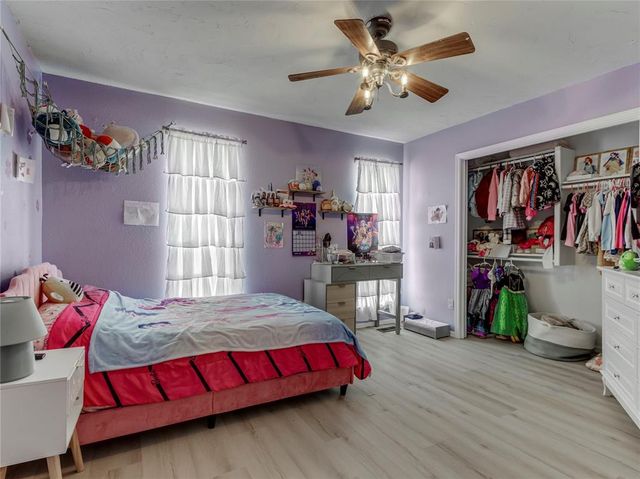 32 Corona Drive, Oklahoma City, OK 73149