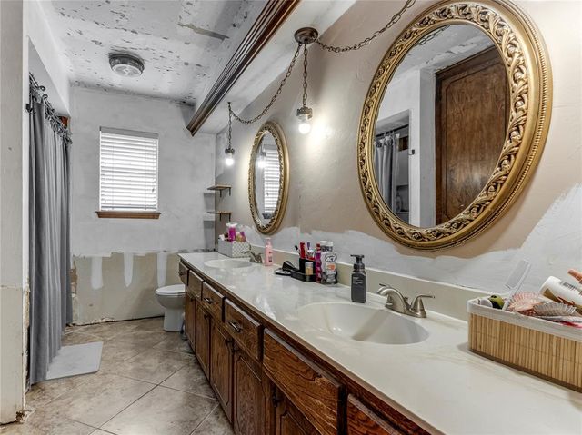 32 Corona Drive, Oklahoma City, OK 73149