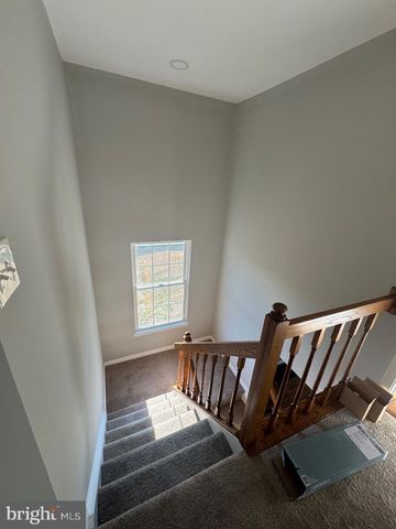 1927 HEATHERBROOK CT, Woodbridge, VA 22192