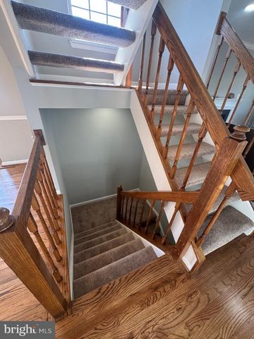 1927 HEATHERBROOK CT, Woodbridge, VA 22192