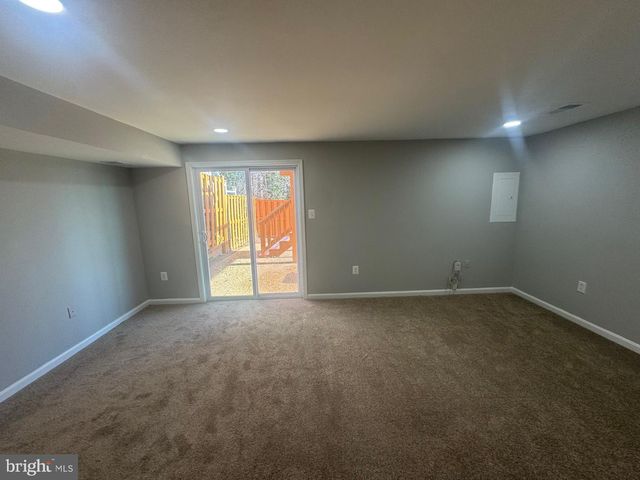 1927 HEATHERBROOK CT, Woodbridge, VA 22192