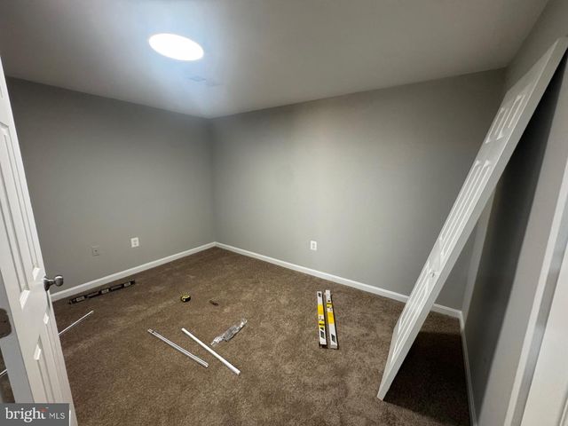 1927 HEATHERBROOK CT, Woodbridge, VA 22192